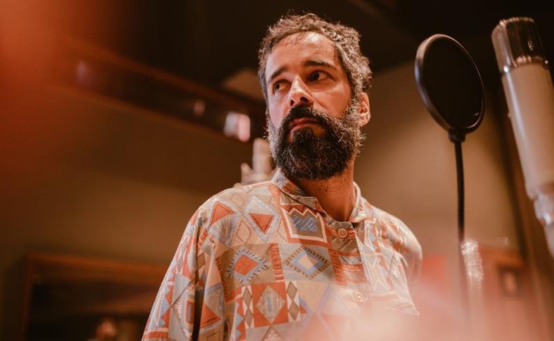 Rafael Macedo é o próximo convidado da ocupação artística de Sergio Krakowski e Bernardo Ramos no Porongo, em Botafogo